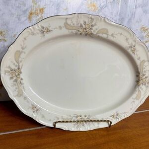 Vintage serving platter boho chic excellent condition